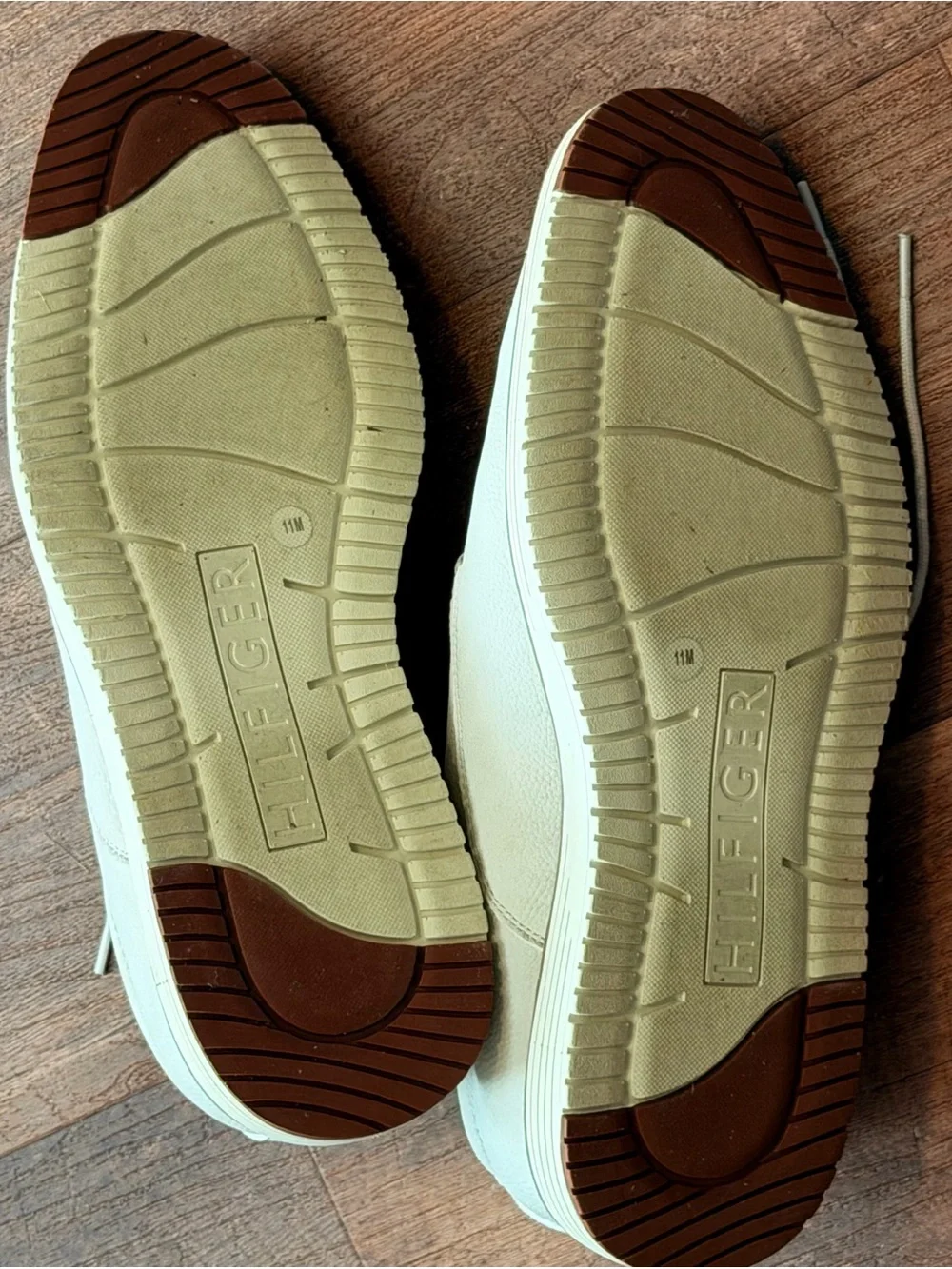 Tommy Hilfiger Men's Cream Leather Derby Shoes with Brown Trim